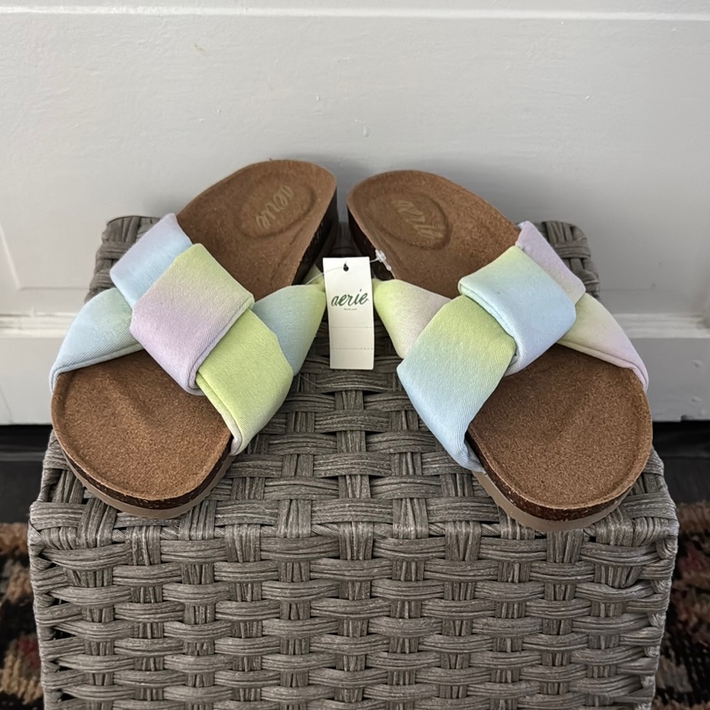 Aerie Pastel Tie Dye Ombré Puffy Slide Sandals Size 8/9 NWT Pride Sandals